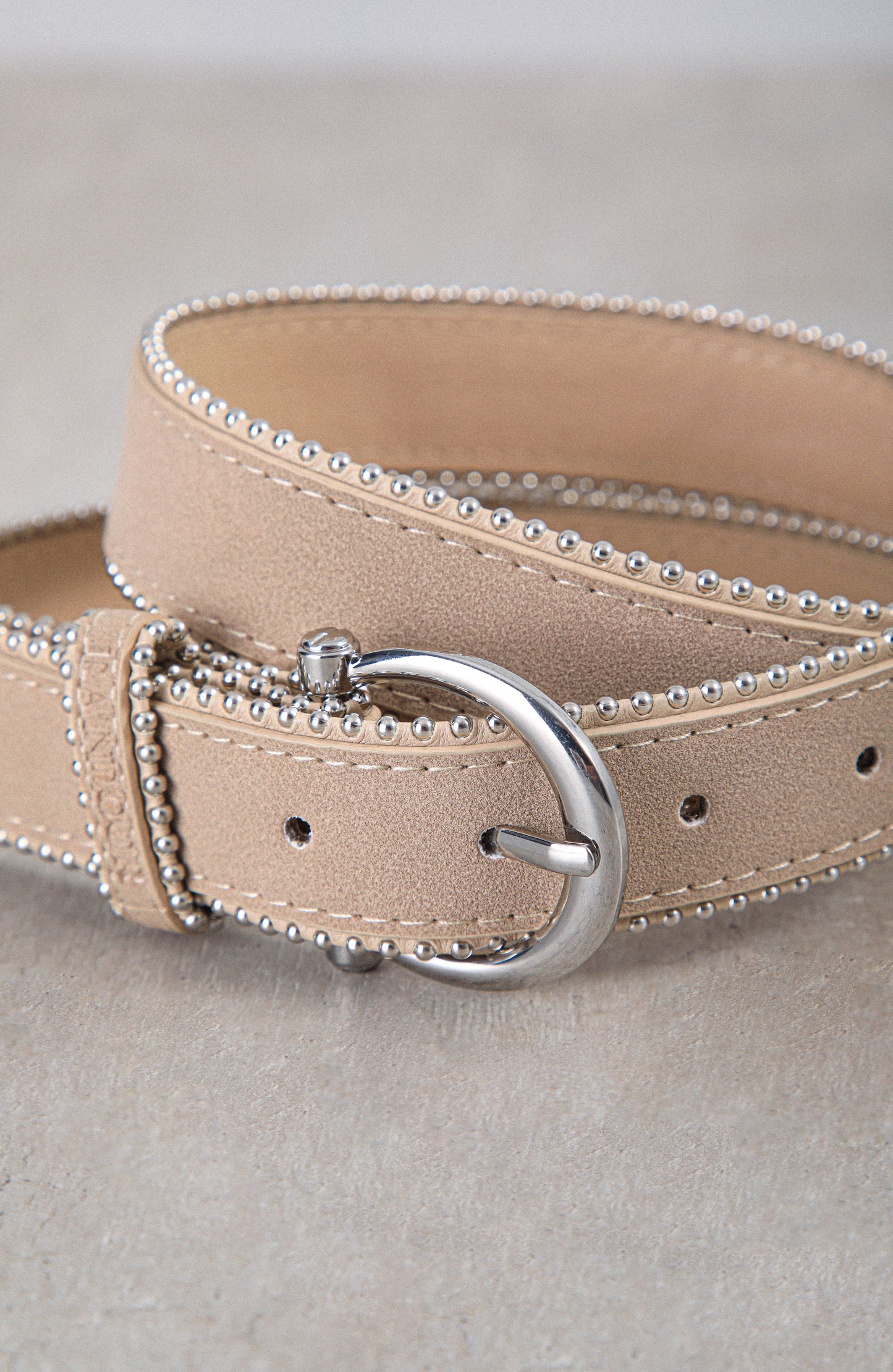 Cinturón Studs Ecru