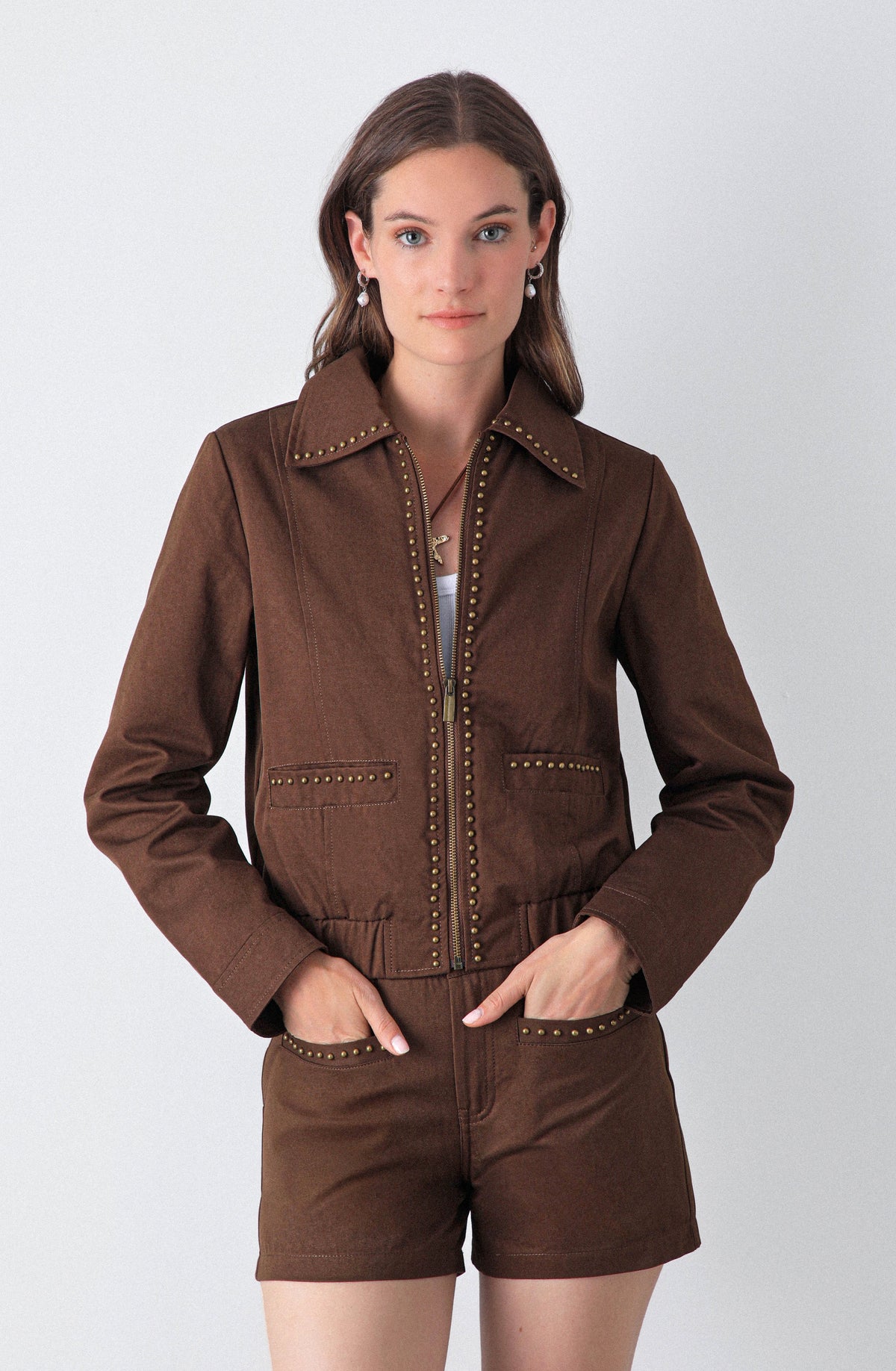 Chaqueta Bomber Tachas Brown
