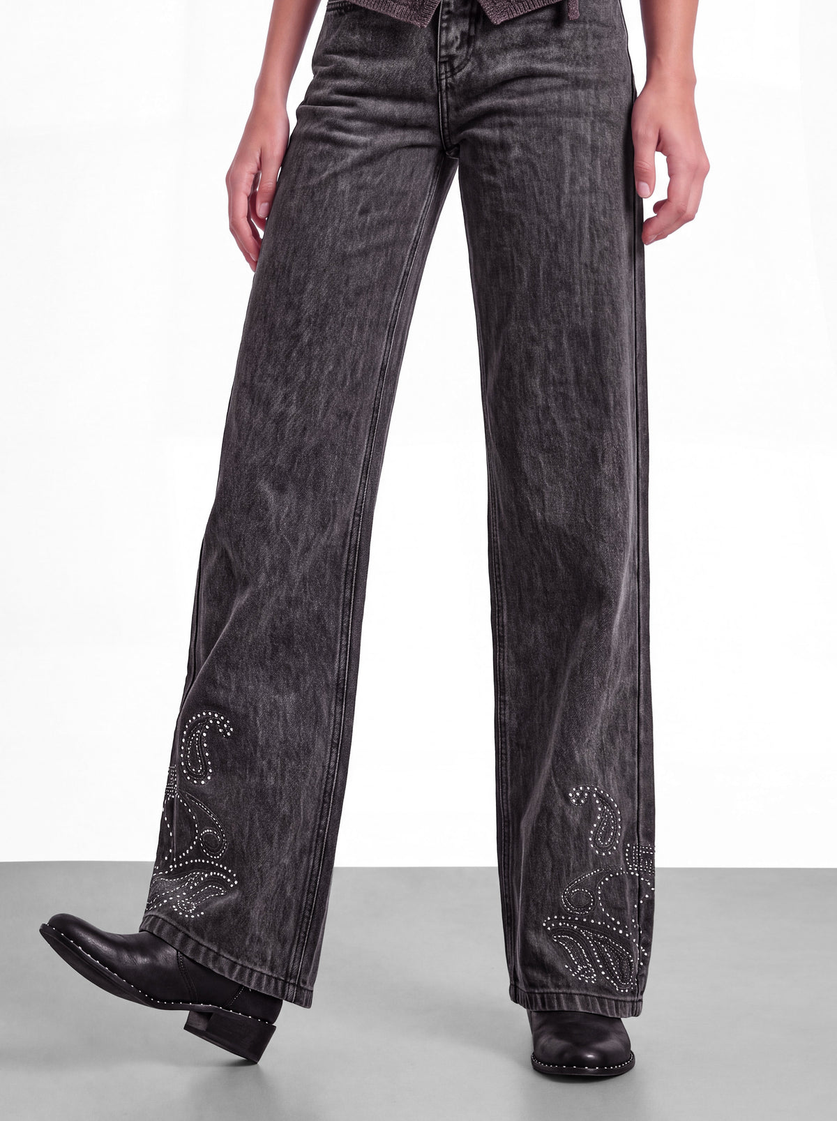 Pantalón Tachas Paisley Grey